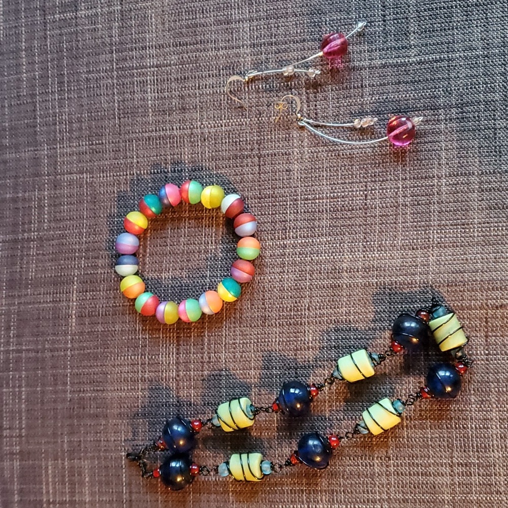 Colorful necklace, bracelet and earrings